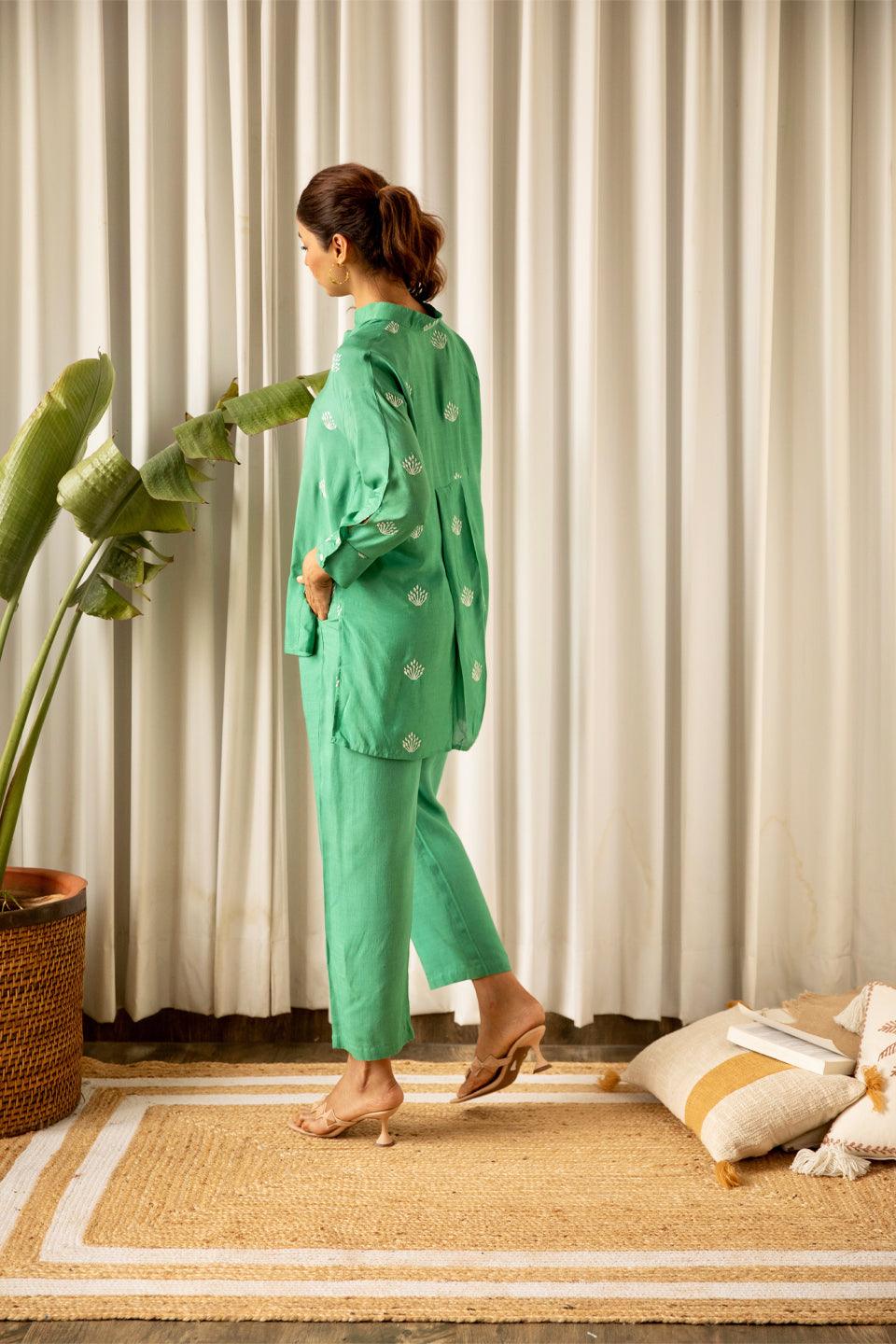 Green Embroidered Co-ord Set (Set of Two)