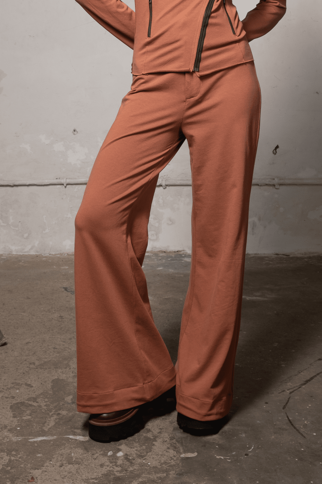 Flared Knit Pants - Caramel