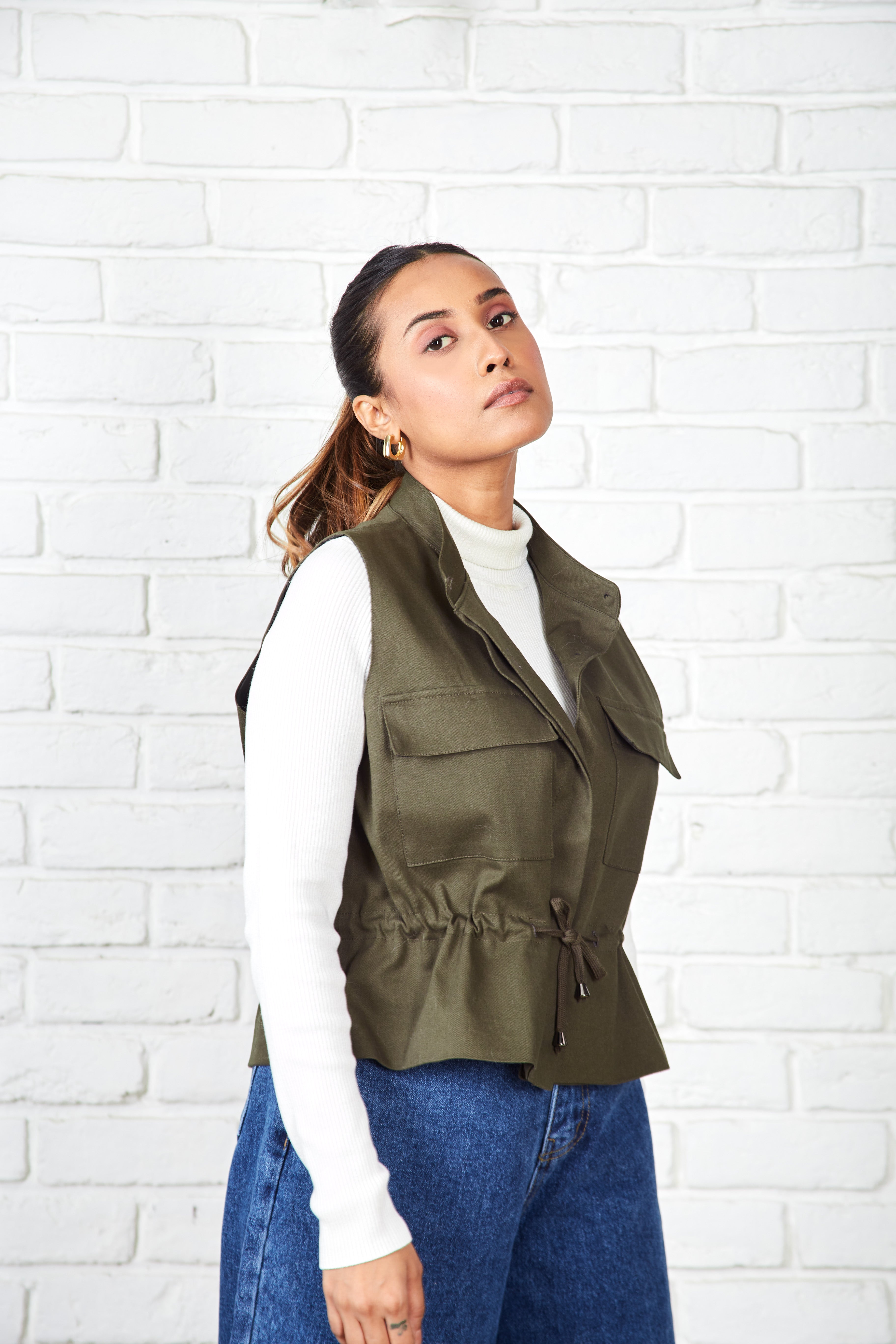 Fit Adjustable Sleeveless Jacket